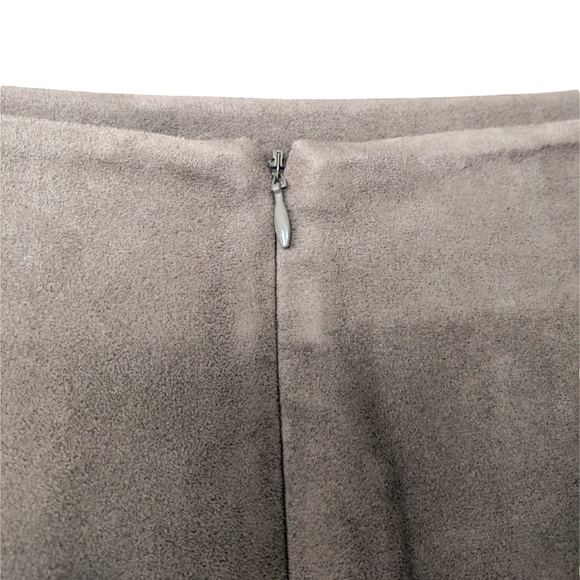 BCBG mocha | tan faux suede short skirt - Picture 5 of 5